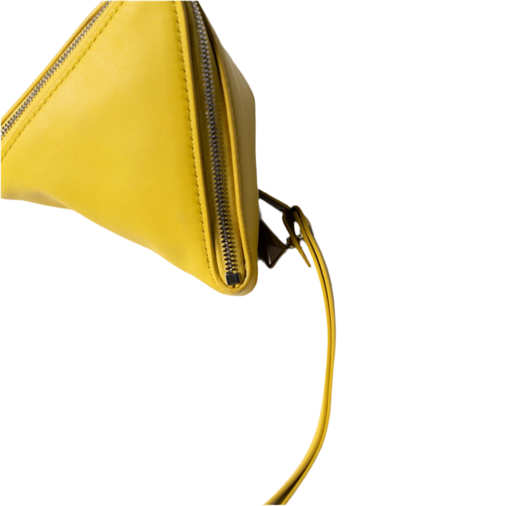 Estuche/bolso de piel Pyramid de Bottega Veneta, amarillo