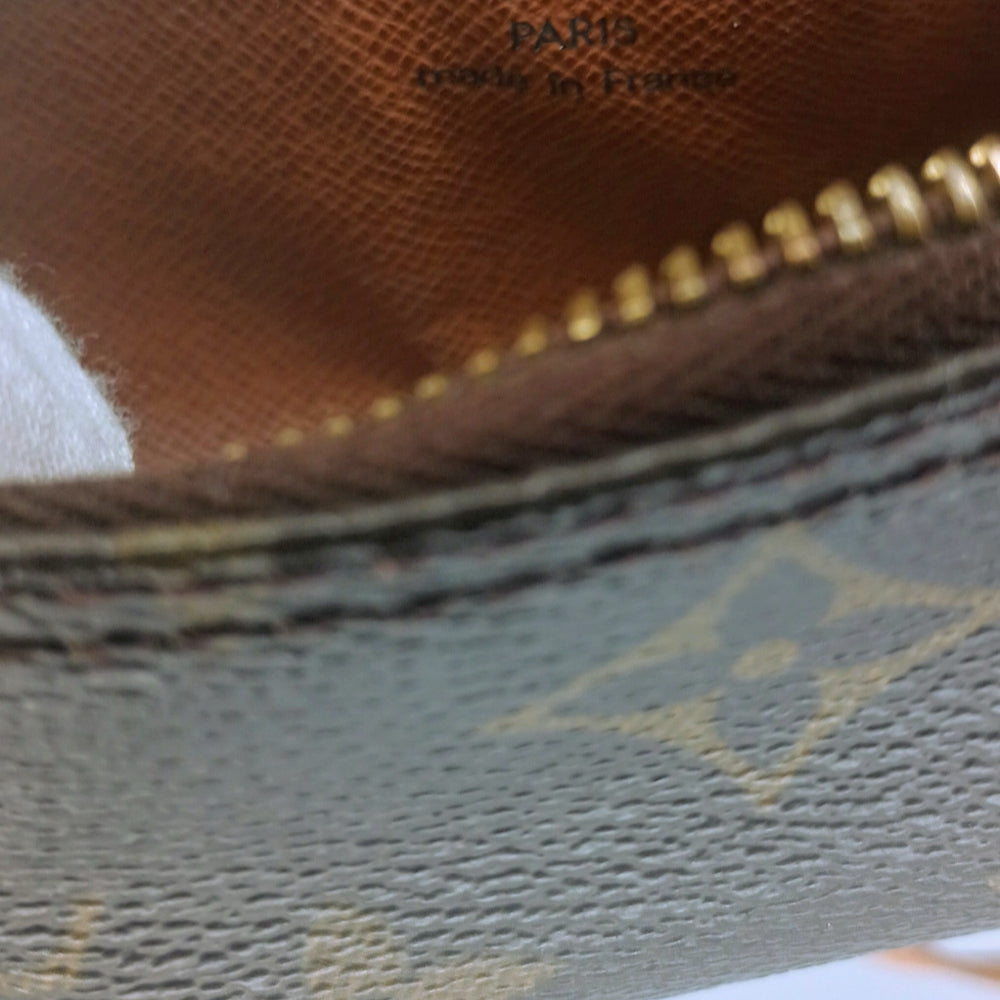 Bolso Louis Vuitton Mini Papillon, bueno