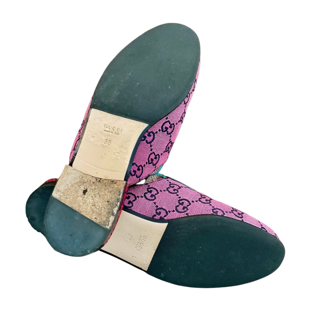 Mules Princetown con monograma multicolor de Gucci, IT 38/ US 8