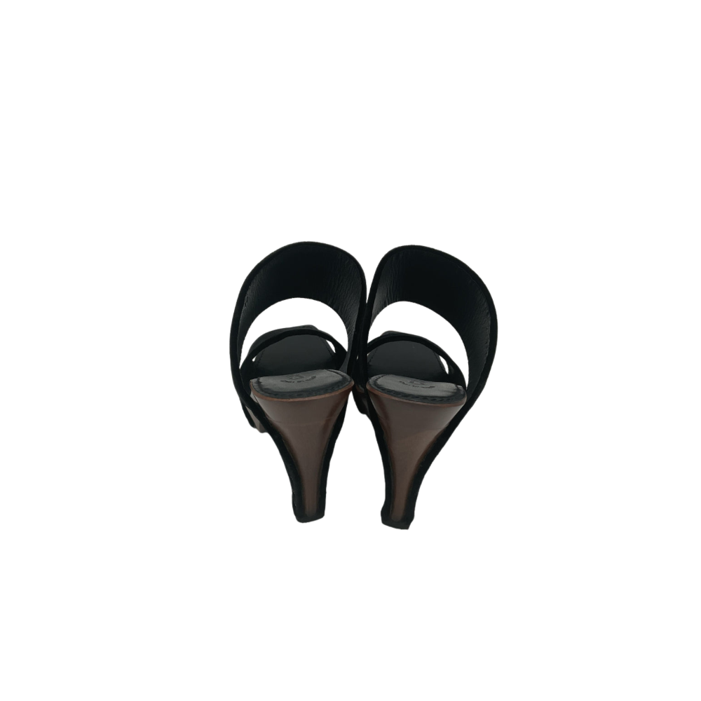 Sandalias de plataforma de terciopelo vintage de Chanel, talla 7.5 de EE. UU.