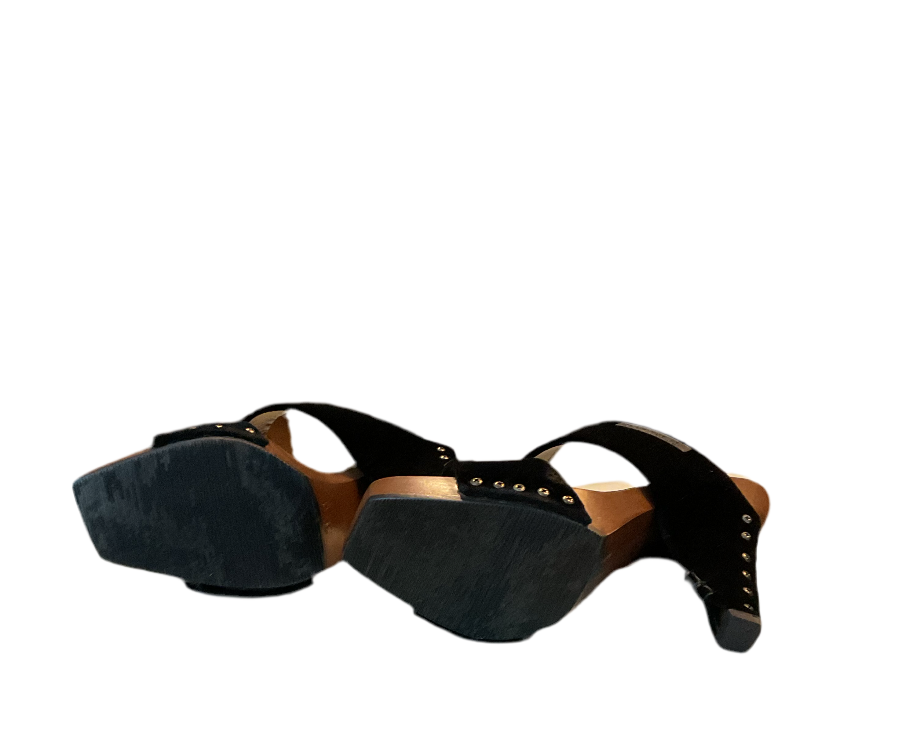 Sandalias de plataforma de terciopelo vintage de Chanel, talla 7.5 de EE. UU.