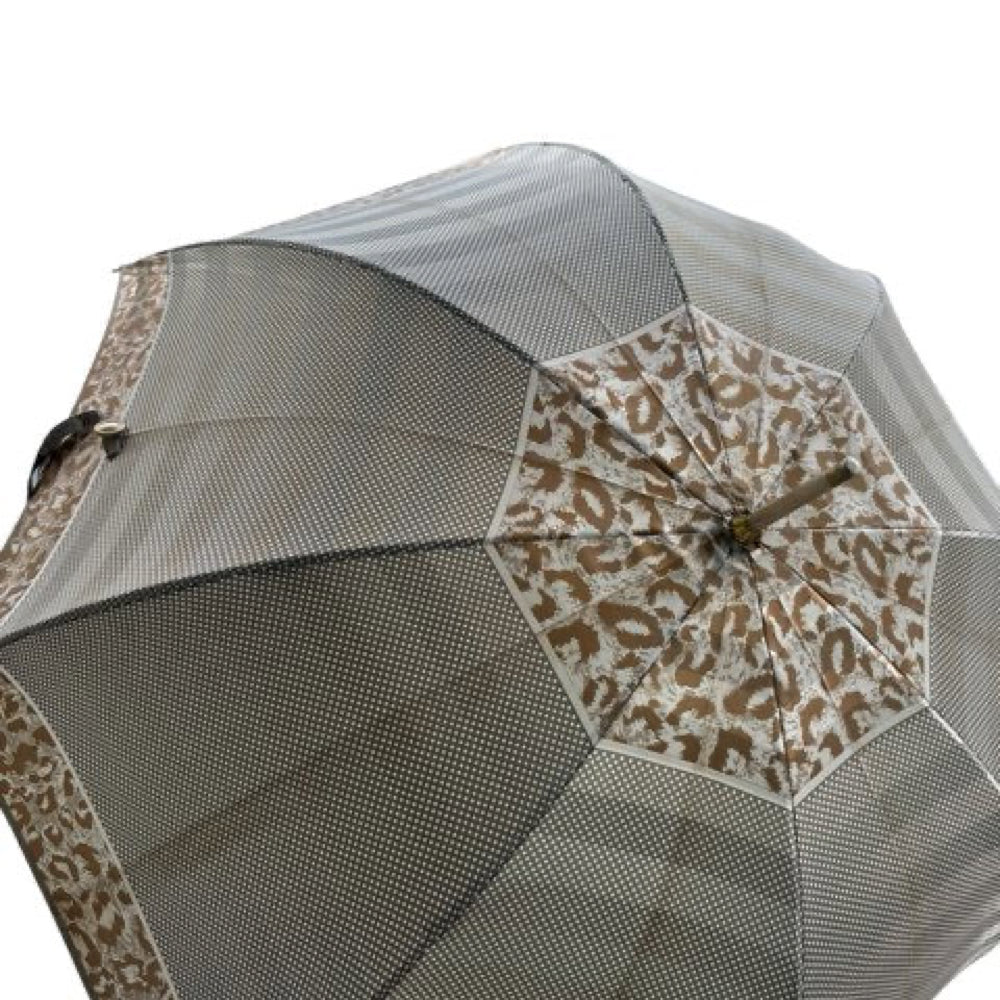 Paraguas con monograma y estampado animal de Christian Dior
