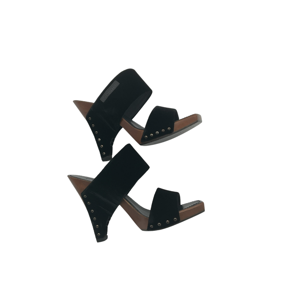 Sandalias de plataforma de terciopelo vintage de Chanel, talla 7.5 de EE. UU.