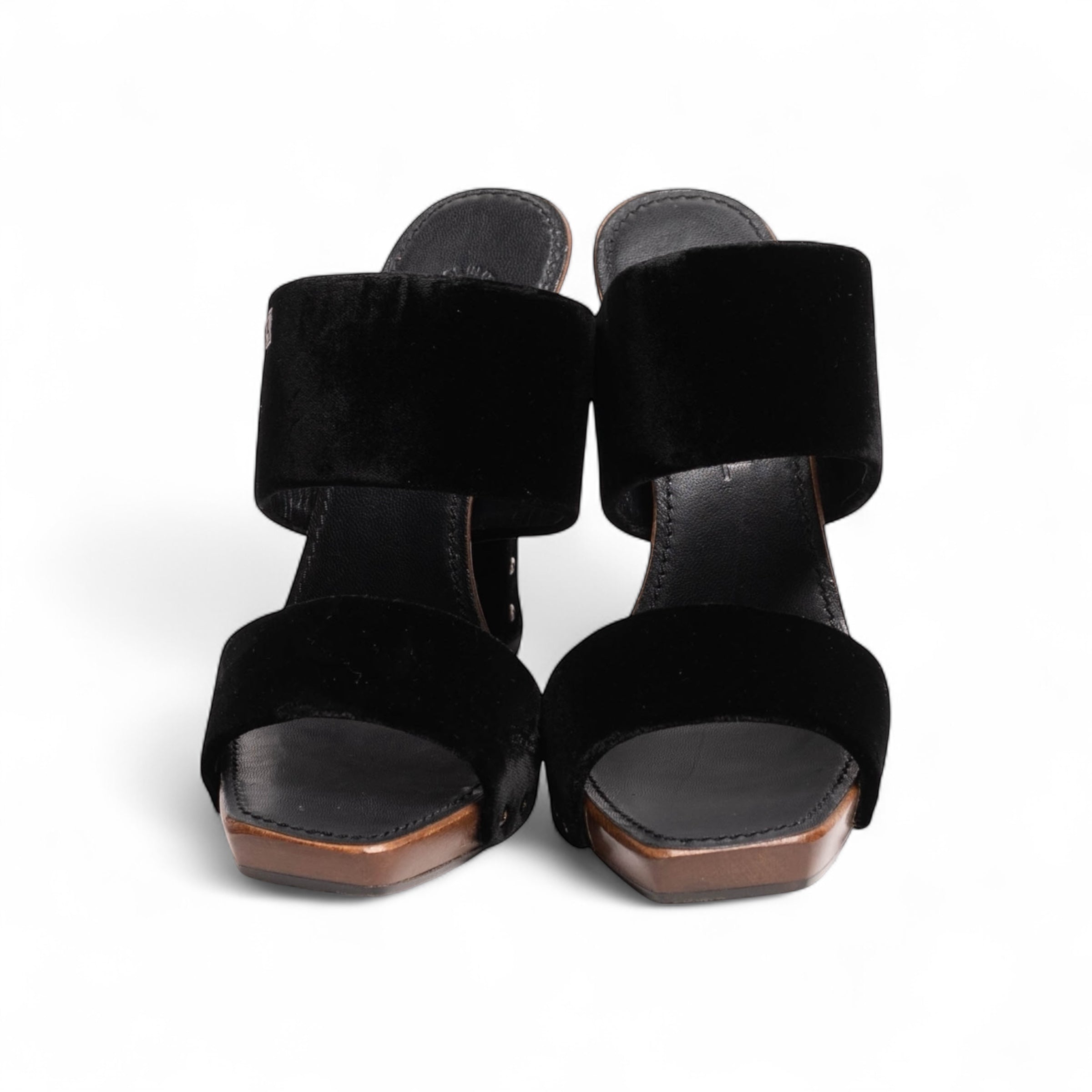 Chanel Vintage-Plateau-Sandalen aus Samt, US 7,5