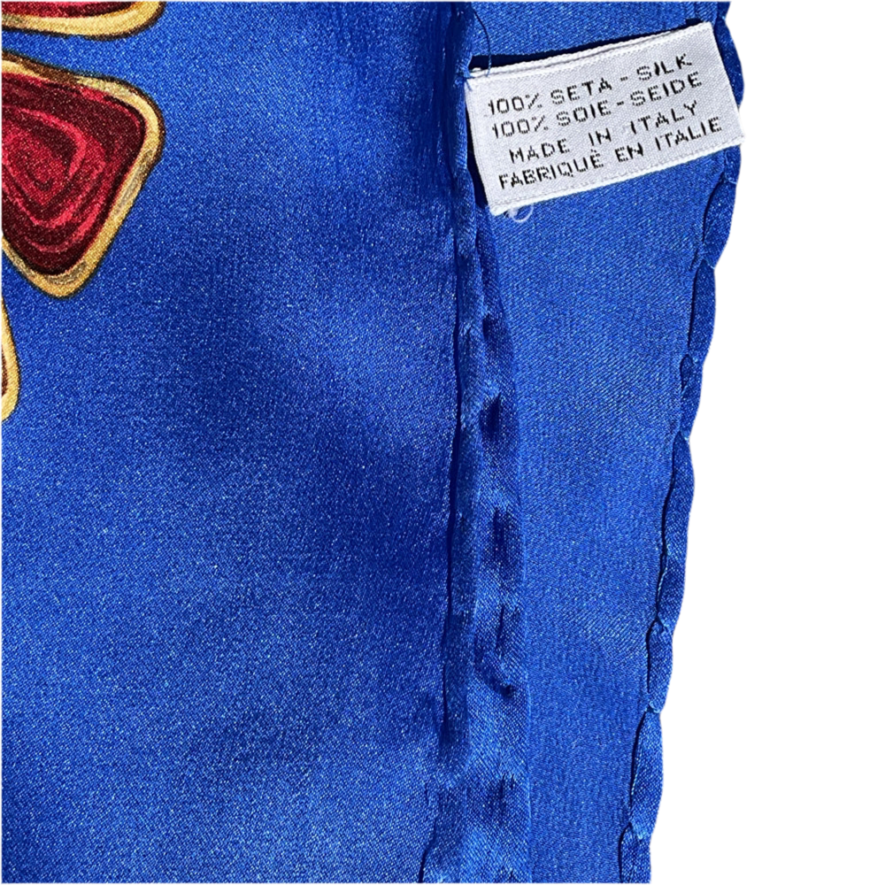 Pañuelo de seda con estampado de medallón de Chanel