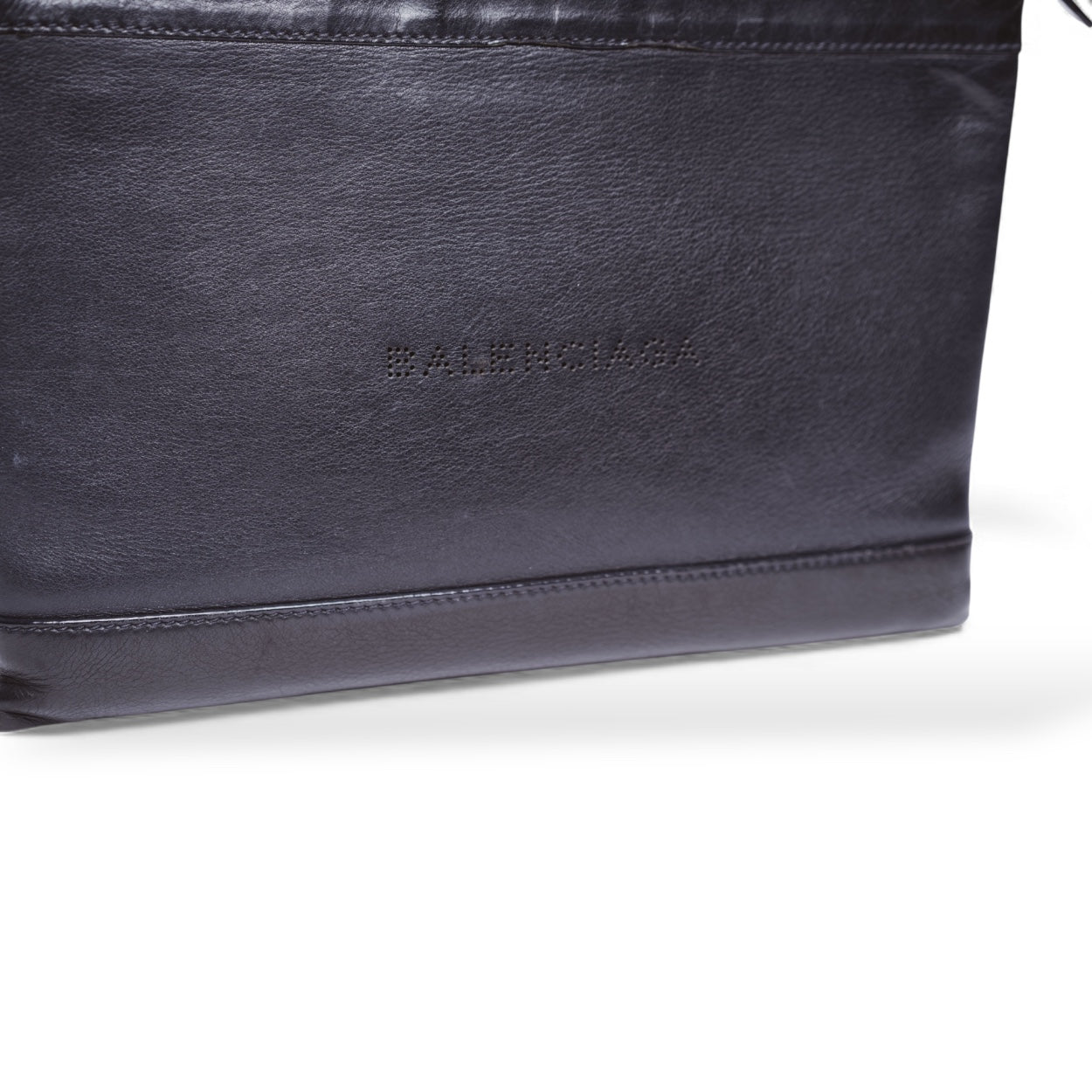 Balenciaga Unisex-Clutch aus Leder, Schwarz