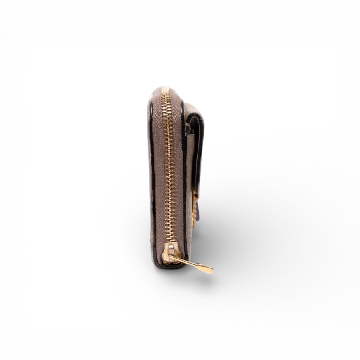 Authentic, Pre-owned Chloe Lambskin "Drew" Wallet