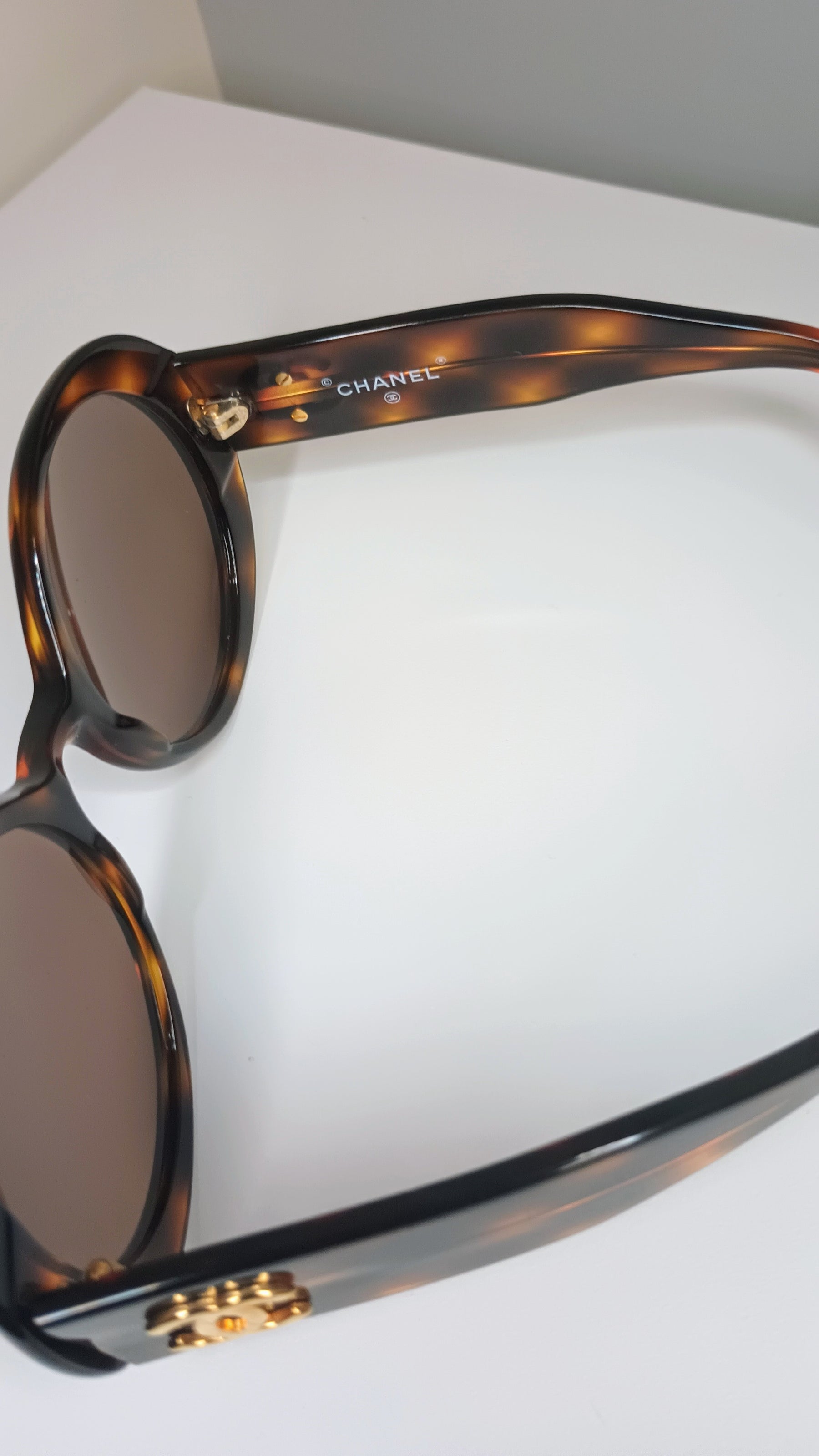 Chan Vintagel Gold Tortoise Shell Sunglasses #0014 80