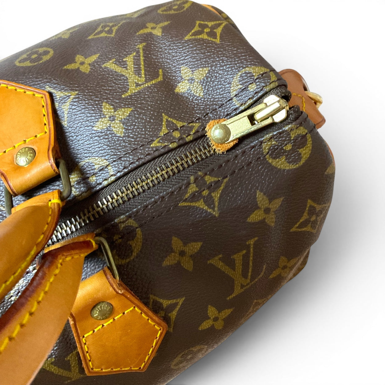 Louis Vuitton Speedy 35 Bag ￼