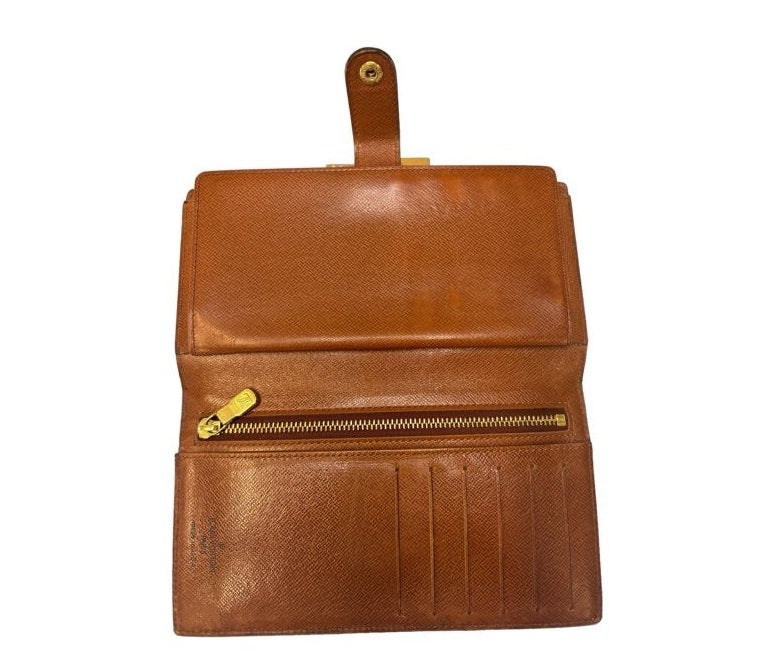 Louis Vuitton Bi-fold Monogram Kiss Lock Lange Brieftasche