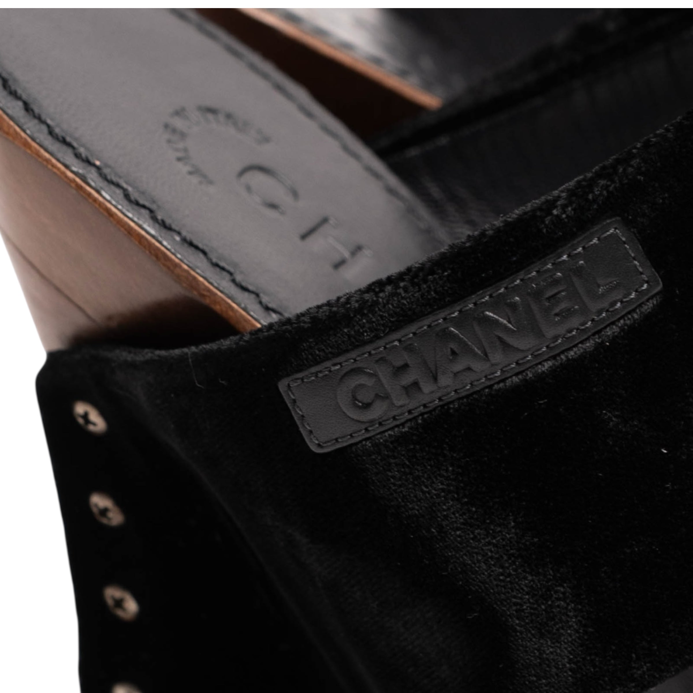 Chanel Vintage-Plateau-Sandalen aus Samt, US 7,5