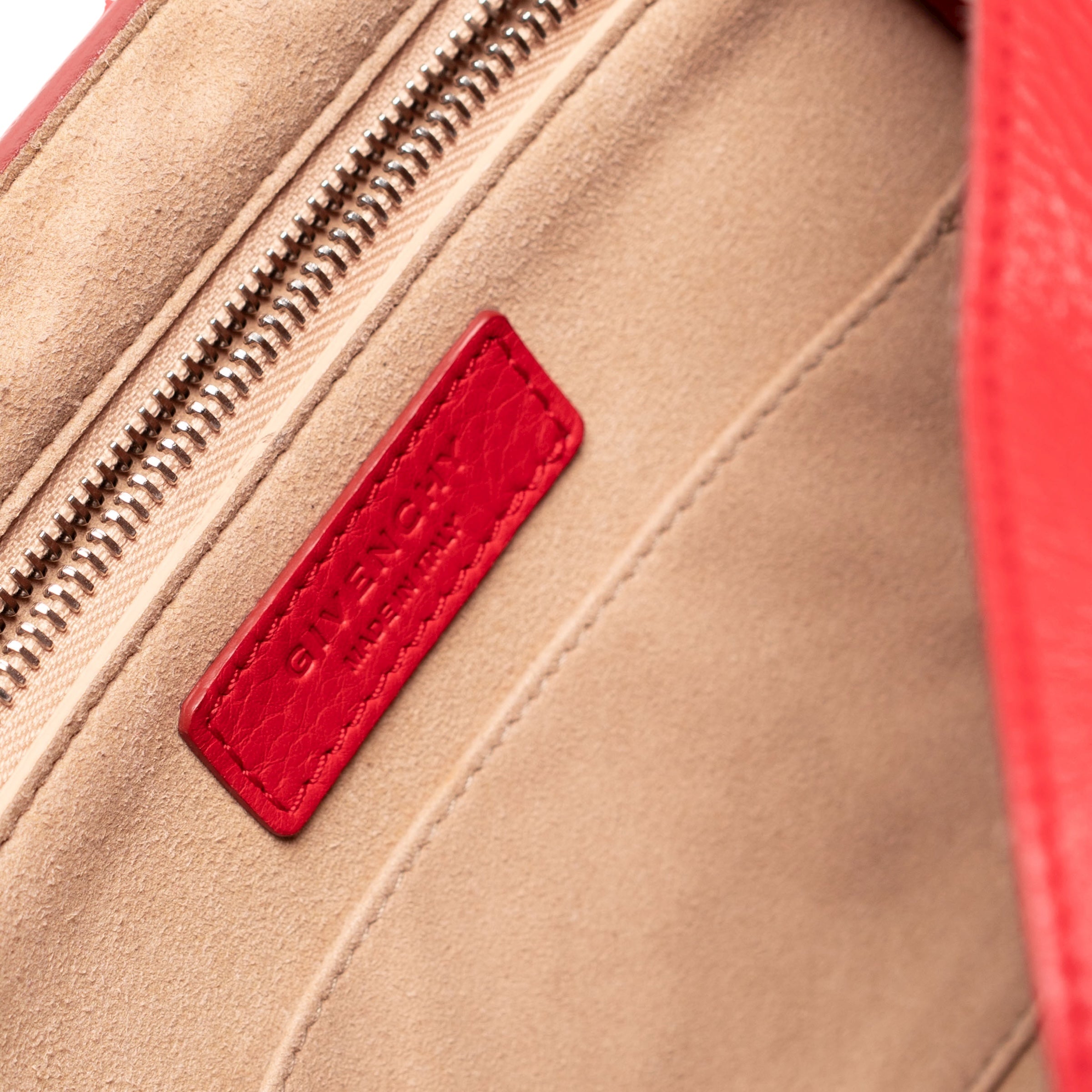 Bolso de tiburón de Givenchy, rojo