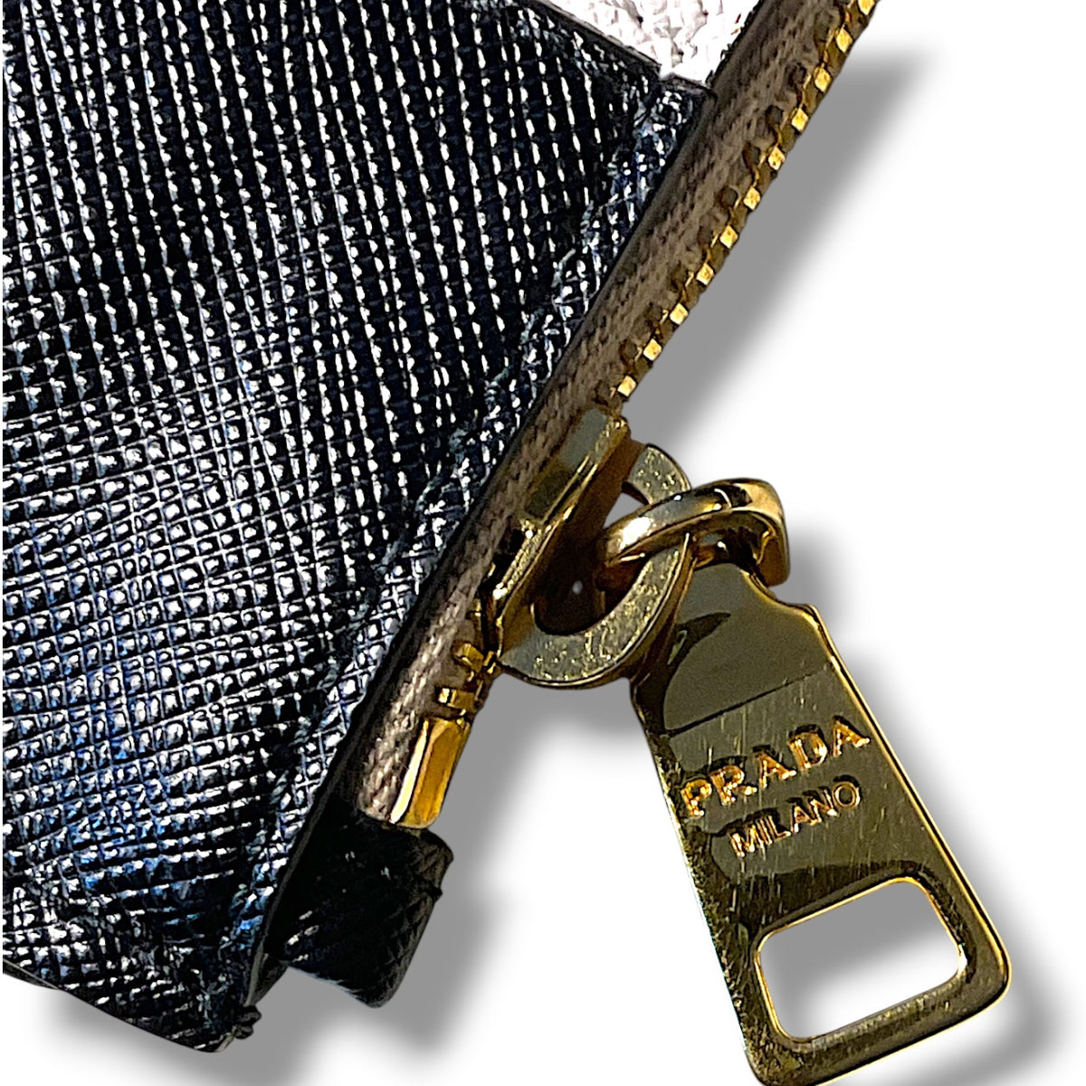 Pre-owned Prada Saffiano Flat Pouch Clutch, Black & White