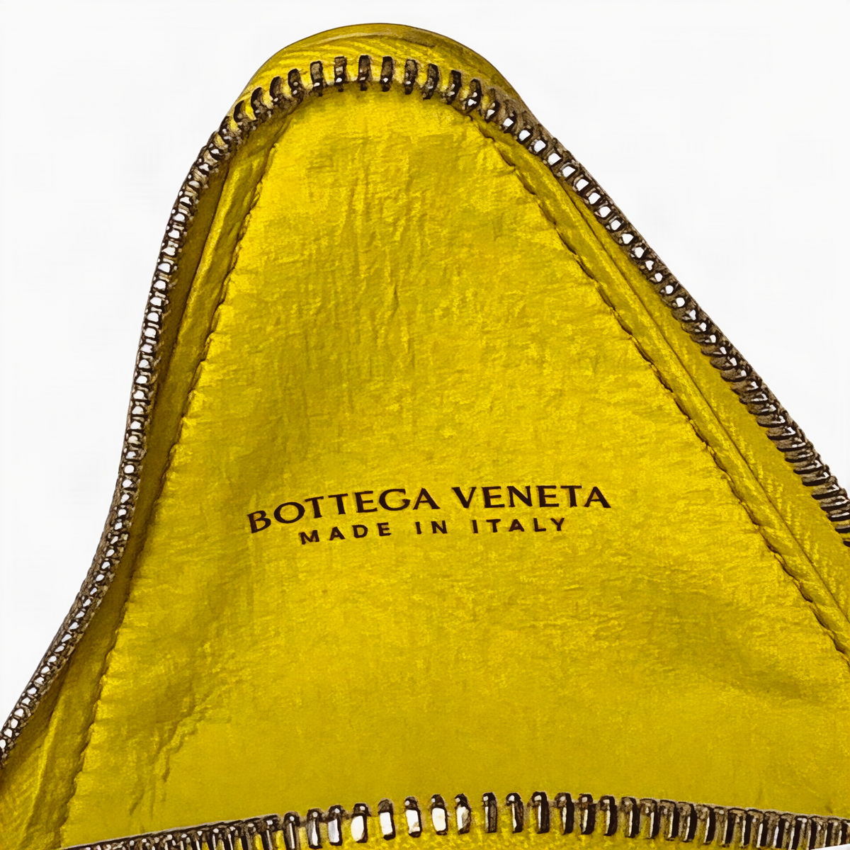 Bottega Veneta Pyramid Lederetui/Tasche, Gelb