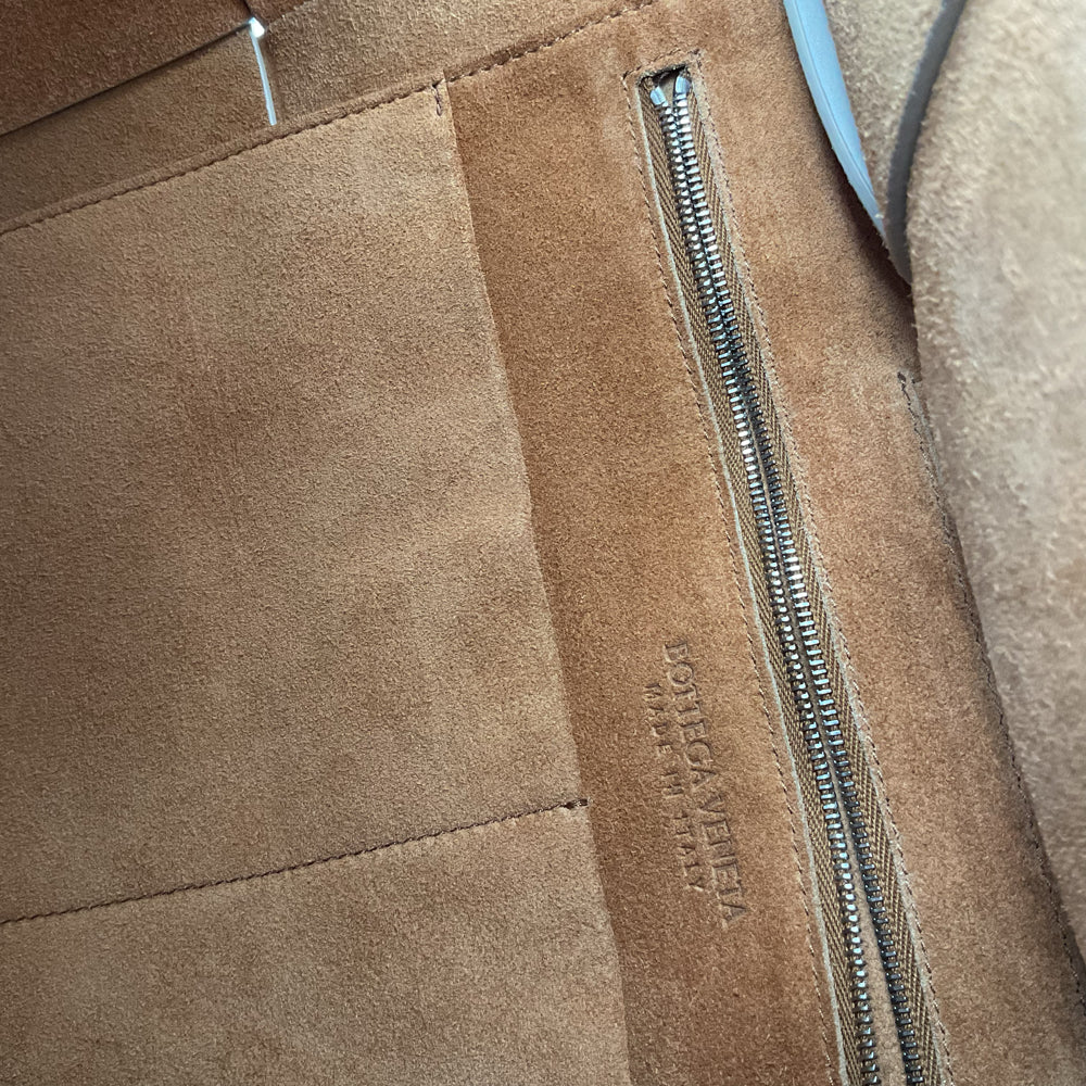 Authentic, Pre-owned Bottega Veneta Arco Intrecciato Medium Tote Bag