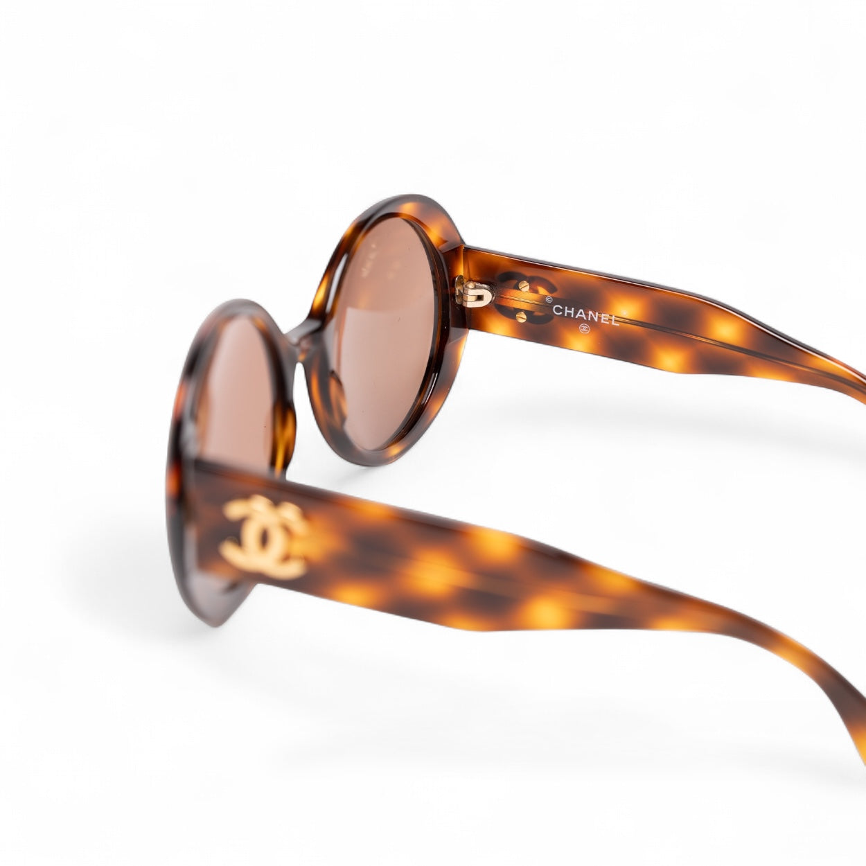 Authentic, Pre-owned Chanel Vintage Gold Tortoise Shell Sunglasses #0014 80